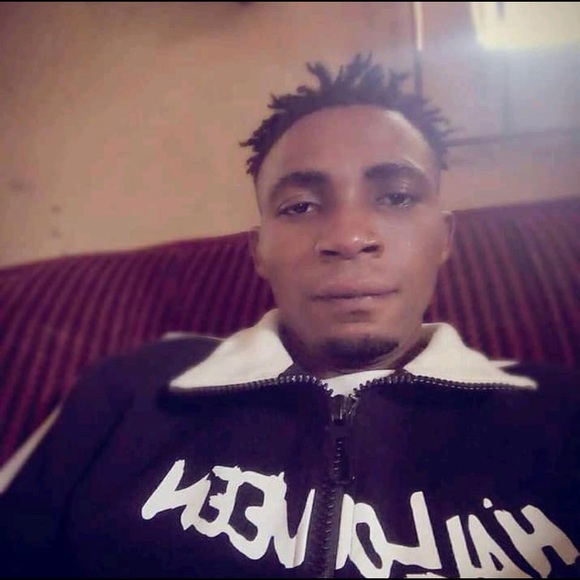 Meet your Posher, Raymond - Picture 6 of 11